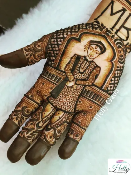A close-up of the groom's portrait from a Maharashtrian bridal set. The details in his traditional attire and the intricate patterns surrounding him highlight the richness of the design.