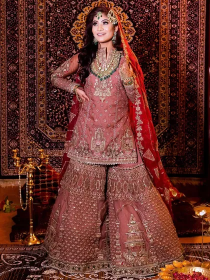 The full Walima outfit is breathtaking. Our makeup and hair are designed to complement, not compete with, such a magnificent bridal ensemble.