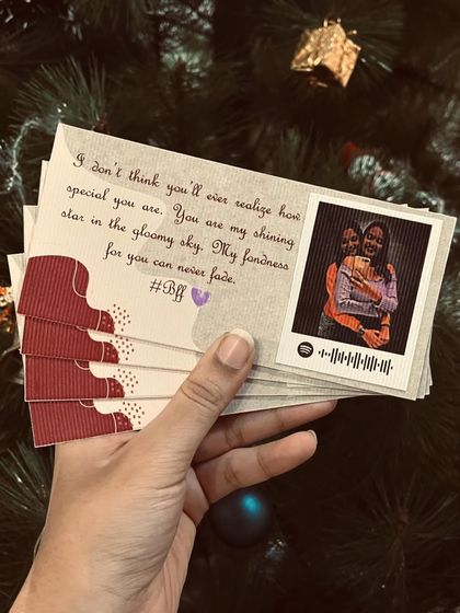 A handful of custom wallet-sized cards, perfect for Christmas or New Year wishes.