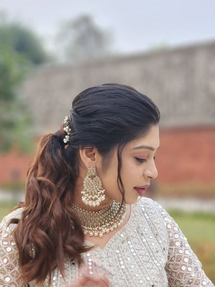 For Your Loved Ones: Family & Guest Makeup photo 10