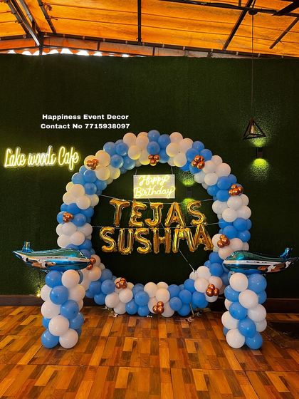 Dazzling Backdrops: Rings, Arches & Sequin Walls photo 9