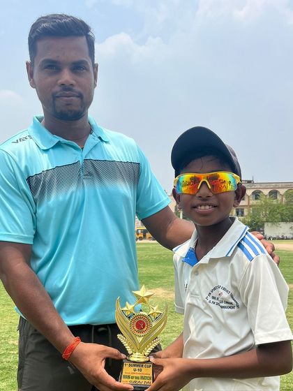 Man of the Match Abhinav Chauhan, recognized for his excellent bowling.