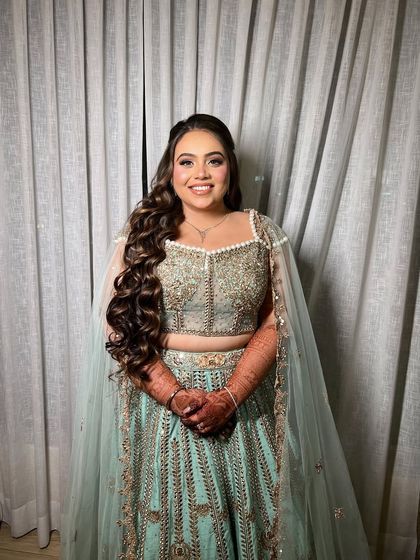 Glamorous Waves for Parties & Receptions photo 23