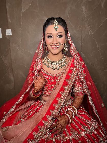 Classic Red & Pink Bridal Looks photo 63