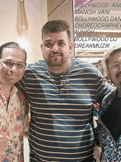 A group photo with the event team, including Bollywood anchor Manish Vani and choreographer Avnish. Teamwork makes the dream work.