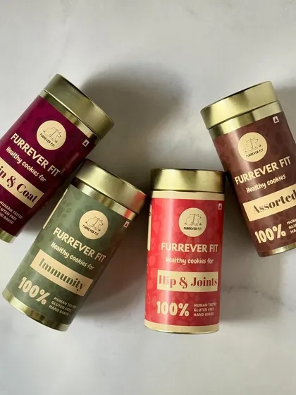 I offer a full range of functional cookies to support your dog's health. You can choose from treats for Skin & Coat, Hip & Joints, Immunity, or grab an Assorted box to try them all. Each one is made with specific ingredients to deliver real results.