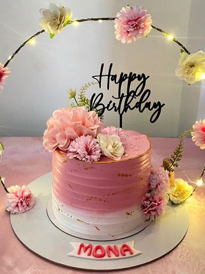 Elegant Floral & Chocolate Bouquets photo 9