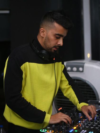 A duplicate of 203, focused on delivering the perfect mix.