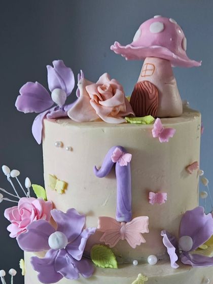 Pink Frost Patisserie - Handcrafted Edible Figurines & Toppers The Artisan's Touch: A Look at the Details photo 6