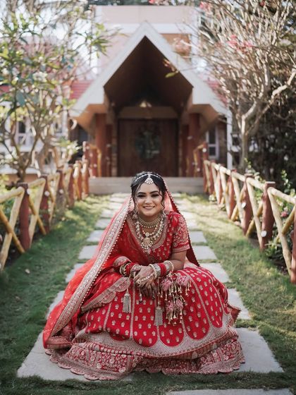 Signature Wedding Day Looks photo 17