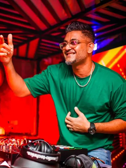Pointing to the sky and feeling the energy from the crowd in Siliguri. The connection with the audience is the most important part of any set.
