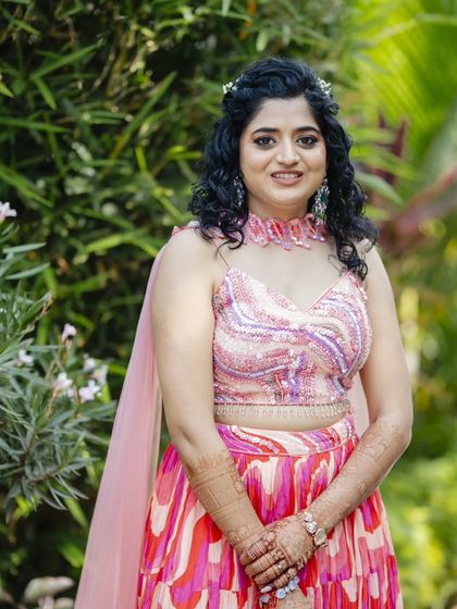 Artful Bridal Hairstyles photo 17