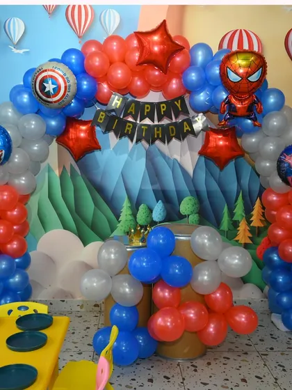 A close-up of our Marvel superhero balloon arch, complete with character details and a dynamic color scheme, ready for the birthday celebration.