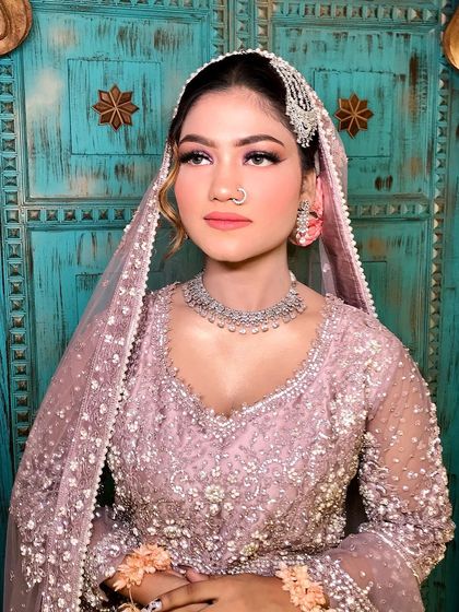 Modern & Pastel Brides photo 23