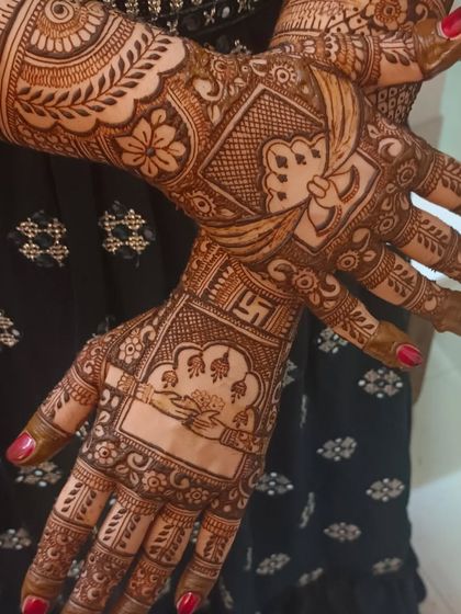 Personalized Story Mehendi photo 33