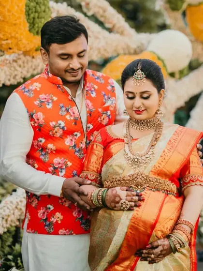 It was an absolute pleasure to create this special baby shower mehendi for celebrity client and Kannada actress, Amulya. Here she is with her husband, radiating happiness for their Seemantha ceremony.