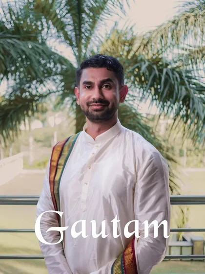 A classic portrait of the groom, Gautam, ready for his Maharashtrian wedding ceremony.