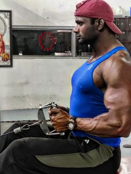 Seated cable row. Good thoughts, good workout.