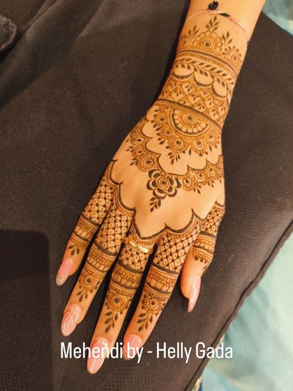 Intricate Patterns & Full Coverage photo 3