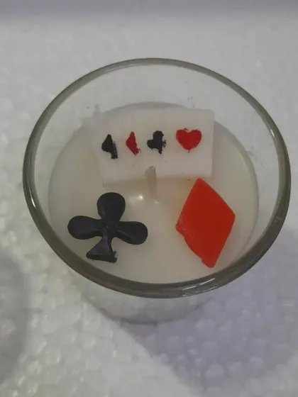 A closer look at our poker-themed candle. Every hand deserves a lucky glow, and these card-inspired candles are here to steal the show.