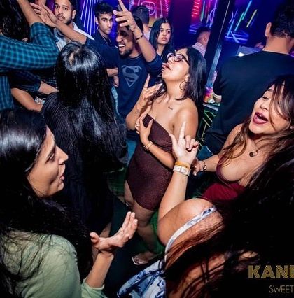 Rahul Kiran - DJ & VDJ Services The Vibe: Action & Crowd Shots photo 5