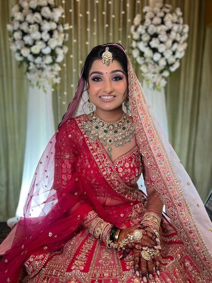 Classic Red & Pink Bridal Looks photo 44