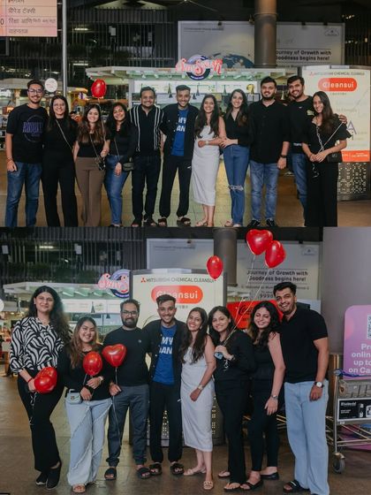 More group portraits with friends and family holding heart-shaped balloons. We make sure to document everyone who was part of your special day, creating memories not just for you, but for your loved ones too.