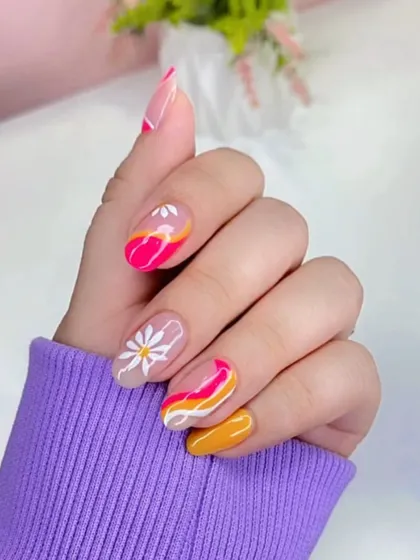A bright and cheerful design perfect for summer. This set features hand-painted daisies and colorful abstract waves.