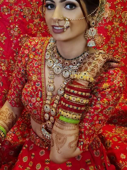 A beautiful portrait of my 'Sohni Bride', showcasing her complete look from the side.