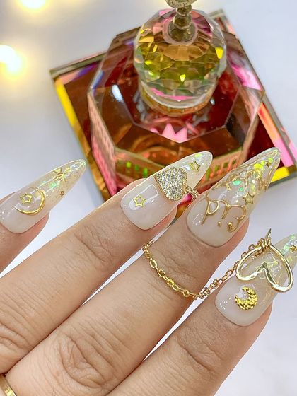 Celebrate with Style: Festive Nail Designs photo 38