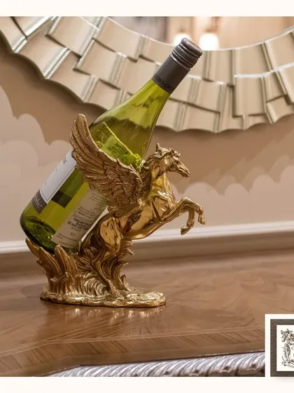 I believe in making every moment an experience. This stunning golden Pegasus wine holder does just that, turning a simple pour into a moment of luxury. It’s a unique accent designed to impress your guests and elevate your entertaining style.