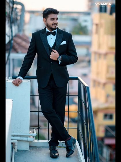 A duplicate of 171, a stylish full-length portrait of the groom.