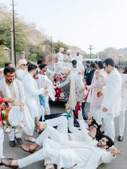 The baraat takes over the street with dancing and joy. We ensure every guest feels the energy and dances like it's their own celebration.