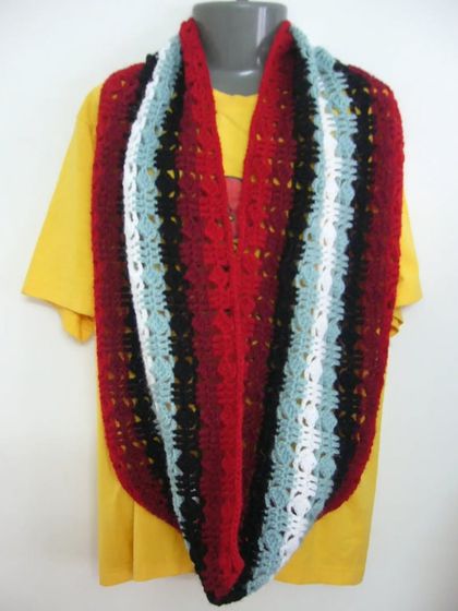 Elegant Shawls & Cozy Cowls photo 18