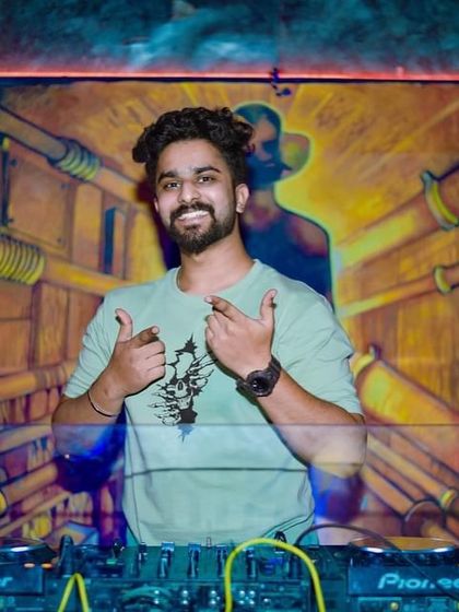 All smiles behind the decks. I truly love what I do.