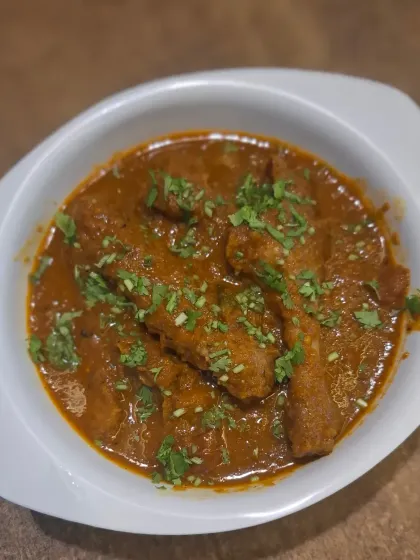 A true Assamese specialty, our Haa or Manxo (Duck Curry) is a rich and flavourful dish. We cook tender duck meat in a traditional gravy, perfect with a plate of steamed rice.