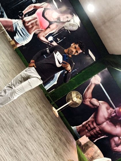 Another selfie at the gym. Just me, the iron, and the will to get better every day.