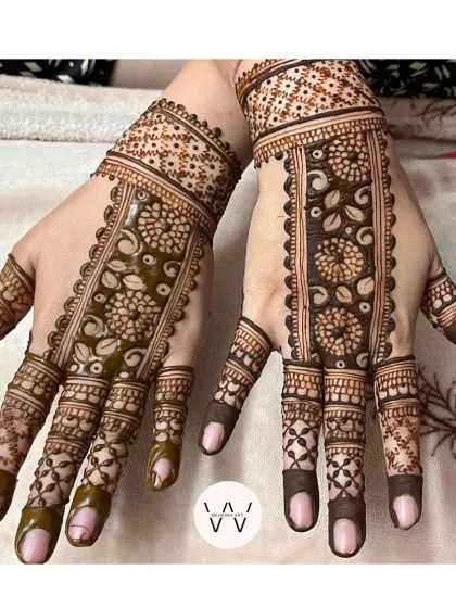 Another look at the elegant belt-style design for a bridesmaid.