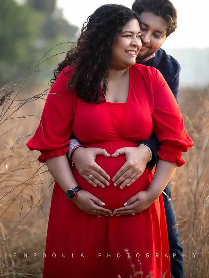Let's find a beautiful outdoor spot and capture the pure joy and anticipation you share. My goal is to make you feel comfortable, so your natural smiles and laughter shine through in every photo.