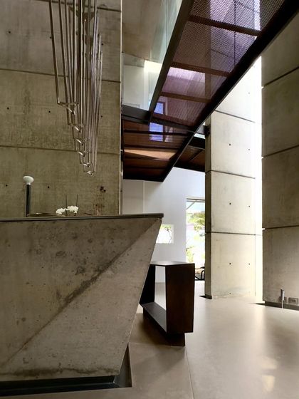 A duplicate of ID 100.