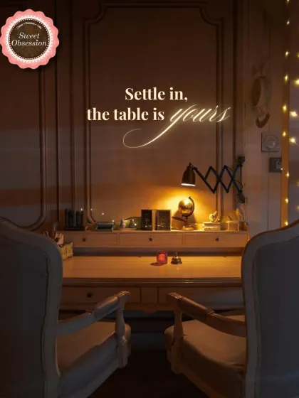 I love this little study table setup. It’s an intimate corner perfect for two, where you can settle in and feel like the table is all yours for the evening.