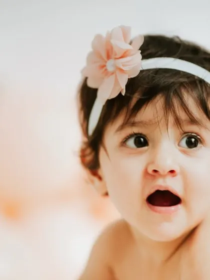 Another wonderful expression. Minimalist shoots are perfect for creating a gallery full of different faces and moods.