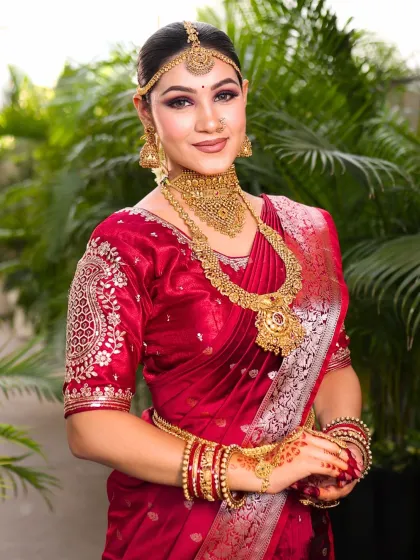 Surbhi Arora - Professional Makeup Course South Indian Bridal Artistry photo 5