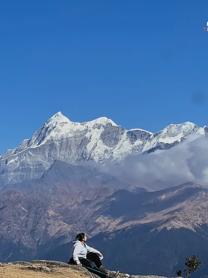 I believe in mountains the way people believe in heaven. This is the view you get on the Brahmatal trek, with majestic peaks like Mt. Trishul and Nanda Ghunti.