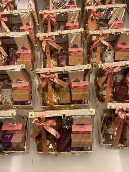 This is what handling bulk orders looks like. These luxury Diwali hampers, all packed and ready for dispatch, showcase our capacity to manage large-scale corporate gifting projects without compromising on quality or presentation.