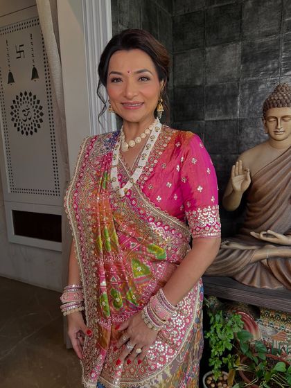 Graceful Makeup for Family photo 8