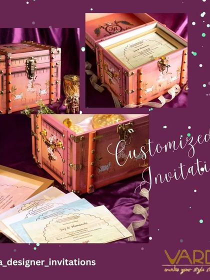 This vintage-style trunk box serves as a beautiful and unique wedding invitation. The floral-painted exterior and antique-finish hardware open to reveal a set of elegant invitation cards, creating a charming and nostalgic unboxing experience.