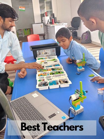 MakersLoft - Holiday Camps Year-Round Holiday Fun photo 63