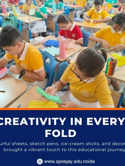 Creativity was present in every fold of the Japanese fans. Using colorful sheets, sketch pens, and decorations, students brought a vibrant touch to this educational journey, making each fan unique.
