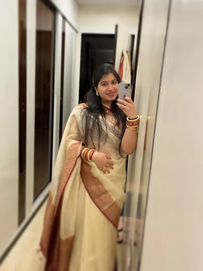 Another look at this beautiful traditional silk saree. I believe in embracing our culture, and the elegance of a saree is something I deeply admire and often incorporate in my dance style.